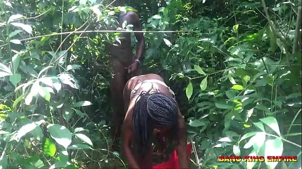 AS A OF A POPULAR MILLIONAIRE, I FUCKED AN AFRICAN VILLAGE GIRL ON THE VILLAGE ROADS AND I ENJOYED HER WET PUSSY (FULL VIDEO ON XVIDEO RED)